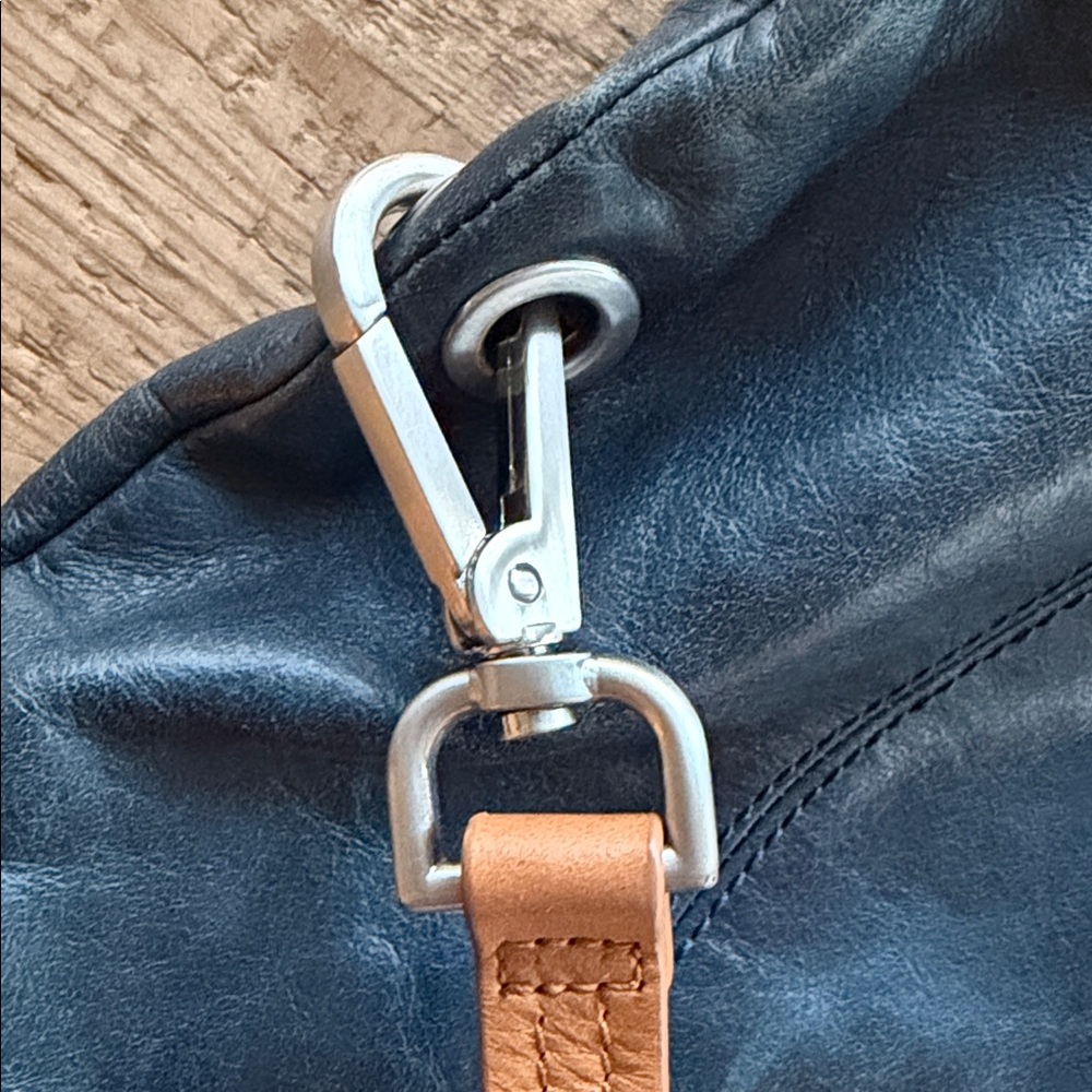 HOBO Blue Convertable Bag with Brown Leaf Patterned Interior - Picture 8 of 10